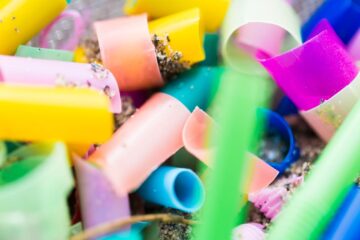Kerajinan Limbah Plastik