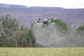 keunggulan drone sprayer untuk pertanian